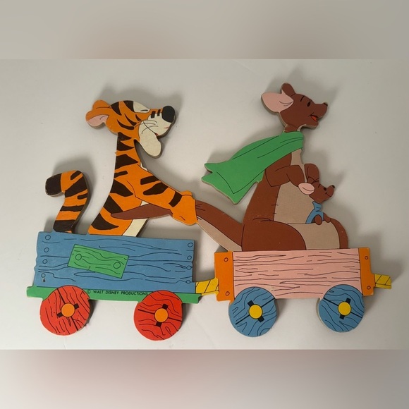 Vintage Winnie the Pooh Cardboard Wall Decor 3 Piece Train & Wagon - Picture 5 of 8